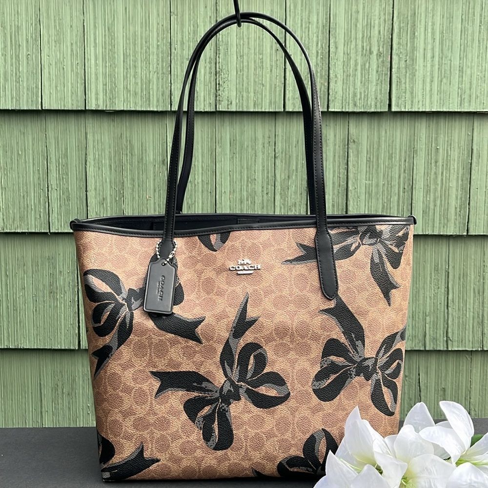 Coach City Tote Bag In Signature Canvas With Bow Print Purse